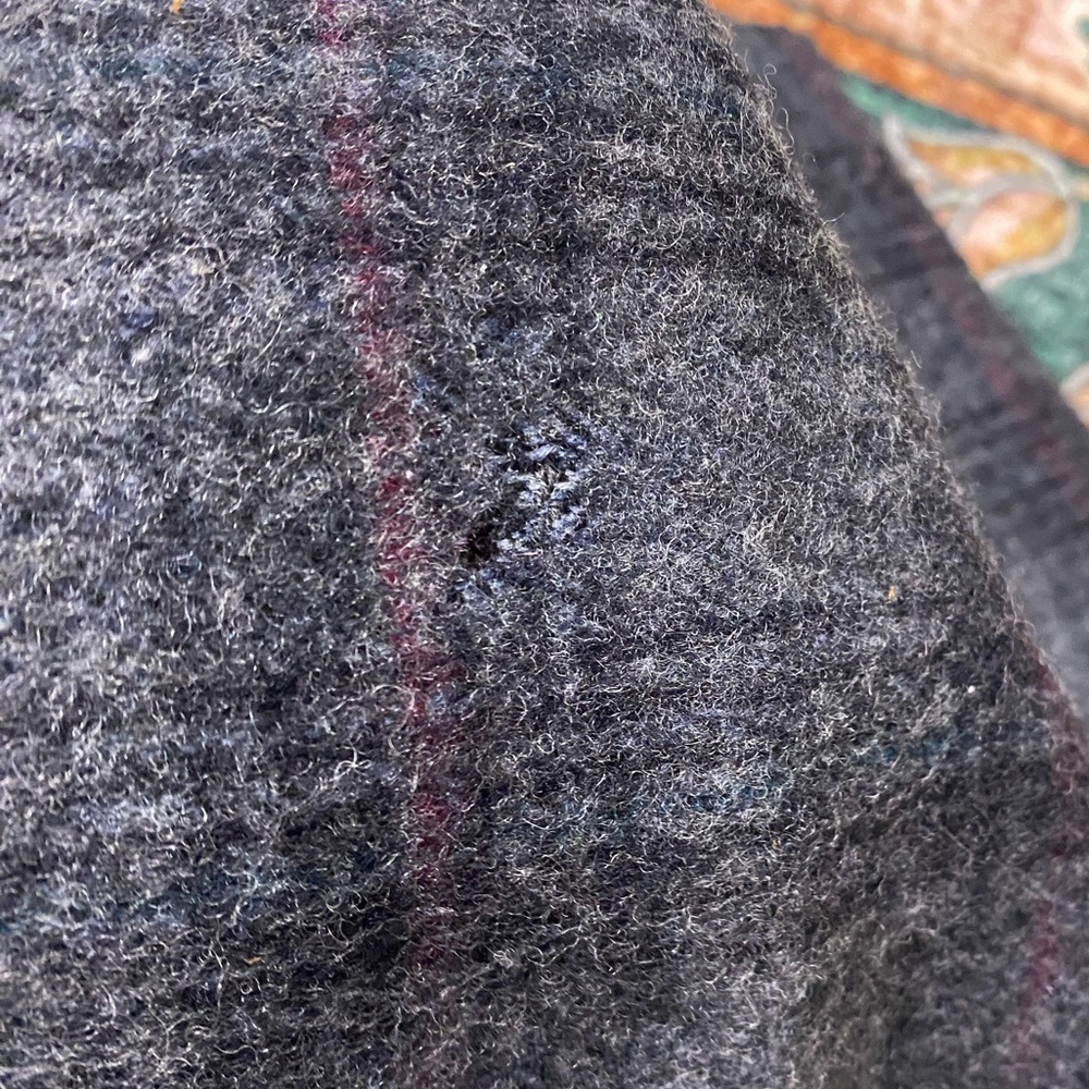VINTAGE CHRISTIAN DIOR MONSIEUR 100% CASHMERE PLAID SCARF - Picture 6 of 6